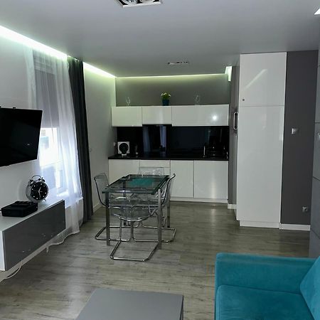 Apartament Shadow Grey Kolobrzeg Exterior photo